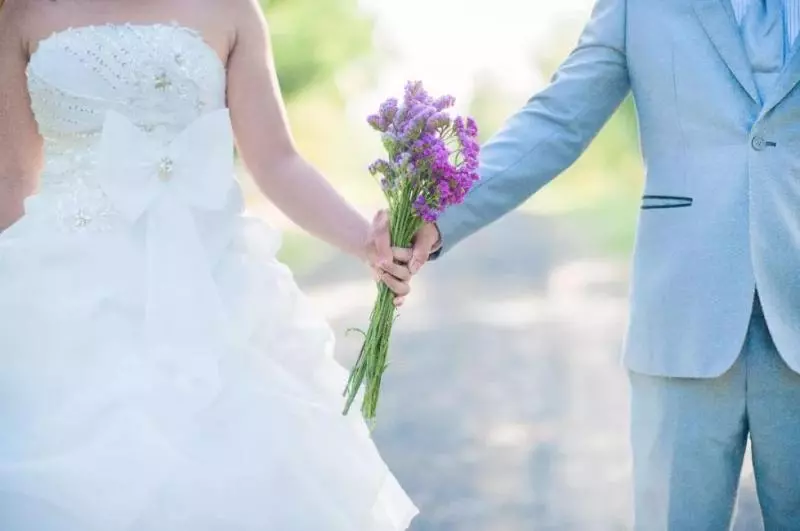 男子10年攢了55萬血汗錢,沒想到被妻子捐空一分不剩…