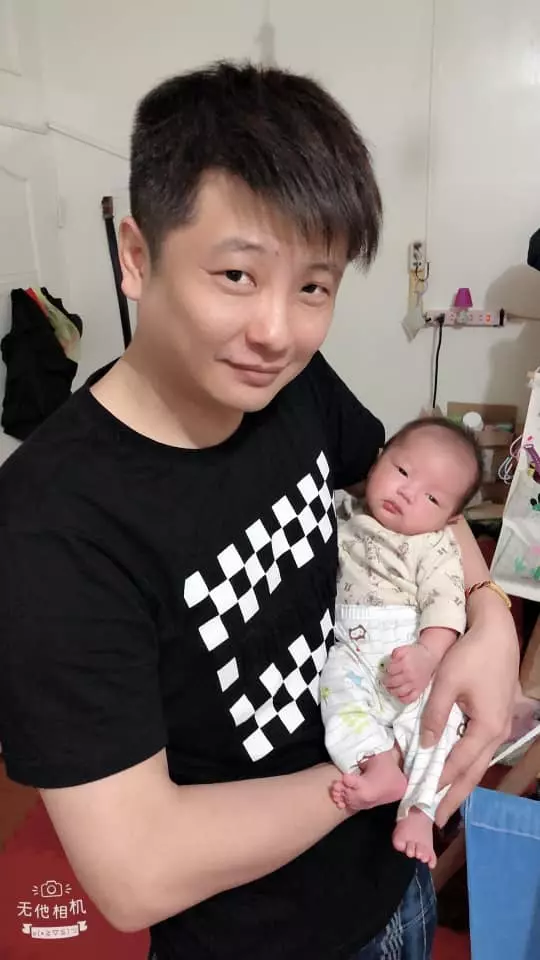 《大時代》蔡佳麟「入圍金鐘」愛妻送200萬名車,相戀24年行程必報備「薪水全給老婆」不怕假戲真做!