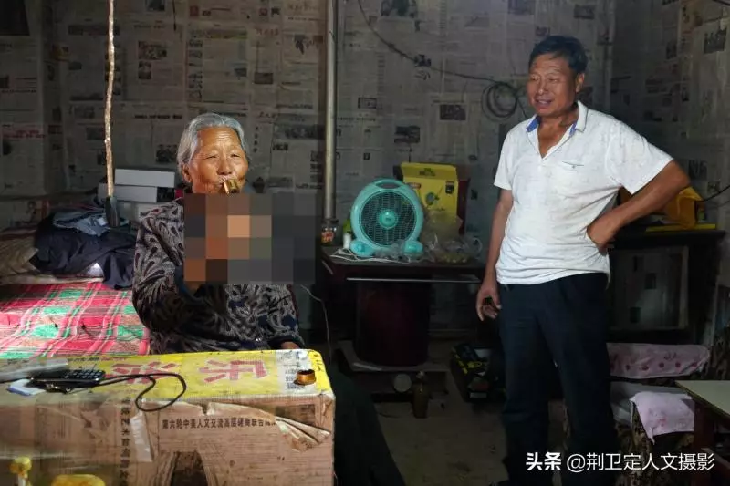 15歲結婚「育7兒女」丈夫走後80歲老奶奶獨居,子女皆有成就「30年堅持小酌」身體硬朗每天耕作