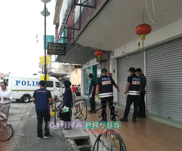 疑丟炸彈炸提款機 ,匪徒搶錢不果空手逃