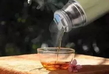 熱豆漿放保溫杯裡，會變質？不管豆漿還是茶，都可以放心