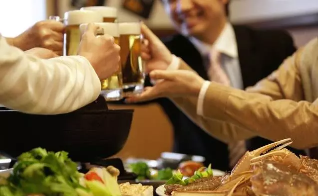尿酸高的人,香菇、菠菜、海鮮是「大忌」,再饞也不能吃,以免引發痛風!