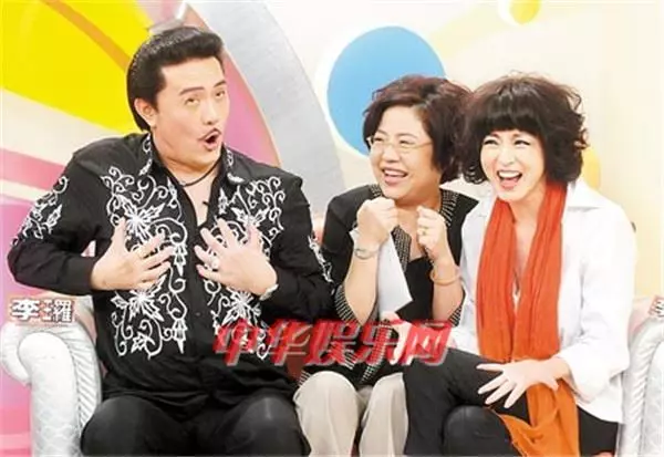 分房14年不怕外遇,李㼈寵妻陪逛街,看到喜歡的就買!