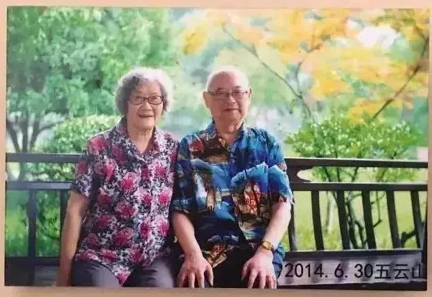 丈夫兒子相繼離去!89歲白髮嬤「賣房環遊世界」,「自願住老人公寓」與老友遊戲人間:我的心永遠18歲~~