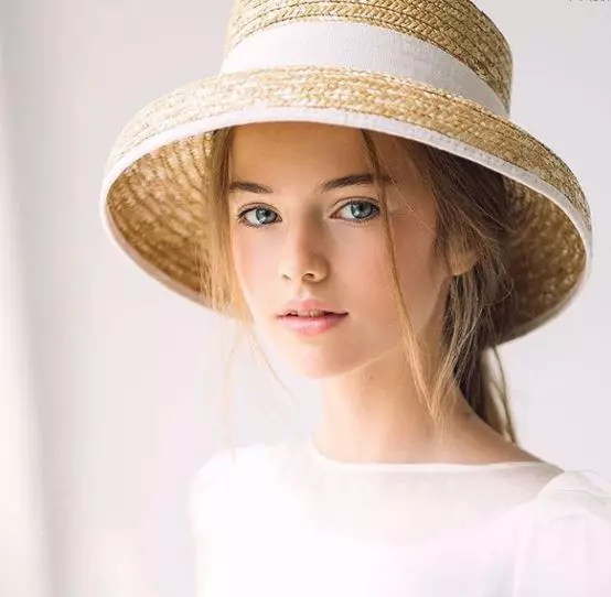 「世界第一美少女」長大了,PO出的照片依然漂亮