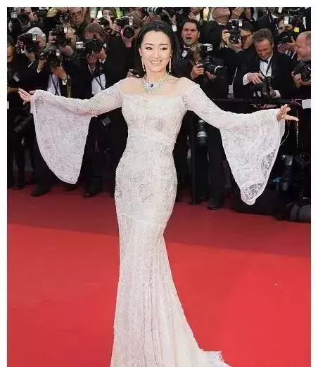 狂甩章子怡七個耳光,諷刺范冰冰沒腦子,真正霸氣的是她!