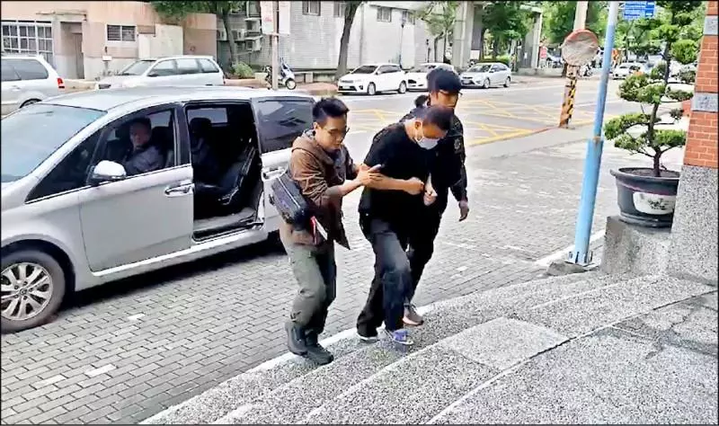 桃園龜山傳槍響/當街砰砰槍手落網 - 社會