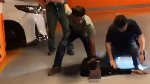 逮捕畫面曝光!連千毅狼狽趴地遭壓制