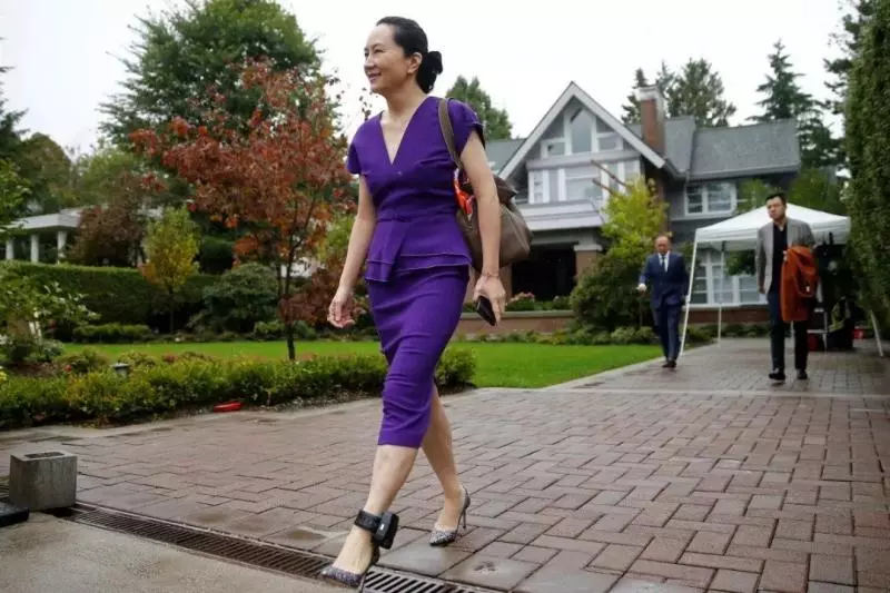 孟晚舟再出庭面帶笑容 腳腕戴電子監控裝置曝光(圖)