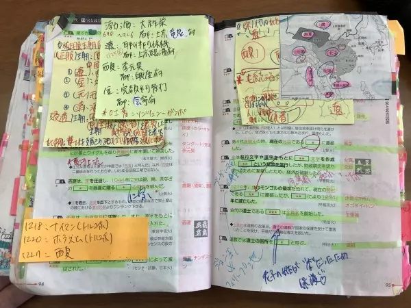 女考生「學測滿分被封學霸」爆紅!不僅人正,筆記也是一絕,網讚:「滿分不是沒有原因」!