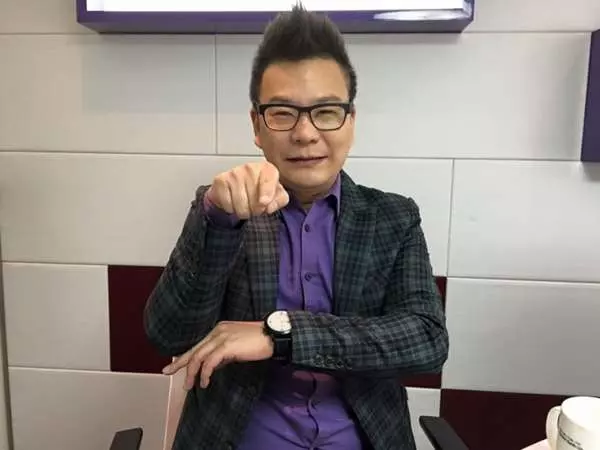 沈玉琳手指一露,被醫生斷言「時間剩不多」…含淚把妻女托給友人顧!