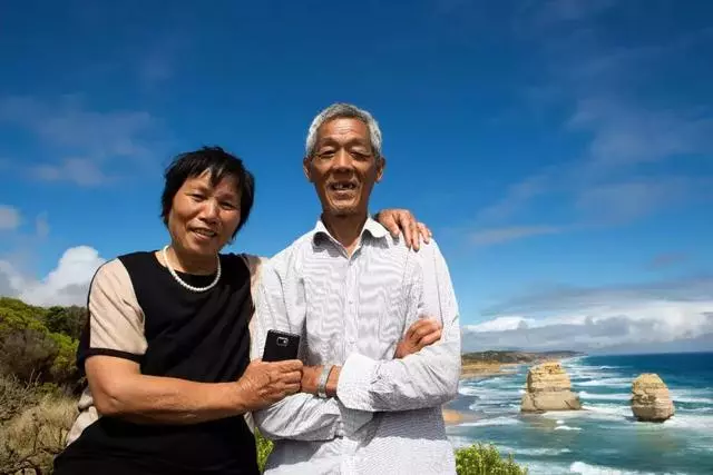 重生之旅!帶70歲重症父「花88天走完最後旅程」,病情意外好轉「補求婚」盼再陪老伴70年!