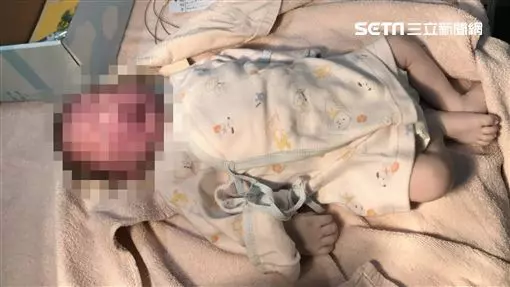 男嬰夭折 爸下跪淚喊:寶寶對不起。醫師淚崩說自己盡力了