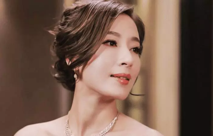 【曾經最火的TVB五小花旦!】 楊怡鐘嘉欣胡杏兒都有老公疼了, 太幸福了!