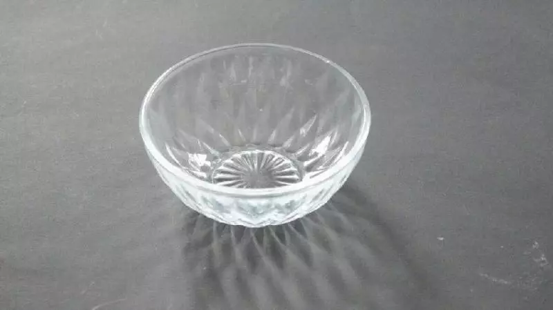 晚上不用點蚊香了!床下放一個「易拉罐」,一整晚都不會有蚊子來咬你!