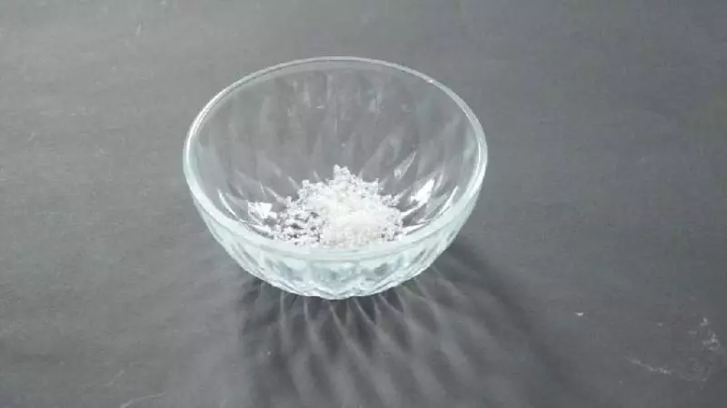 晚上不用點蚊香了!床下放一個「易拉罐」,一整晚都不會有蚊子來咬你!