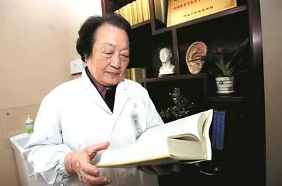 5位國醫大師,每人一條養生秘訣,做到的越多,恭喜你越長壽