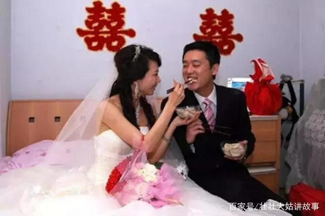 結婚八年妻子才懷孕,打電話給老公報喜忘掛斷,聽到對話她傻了