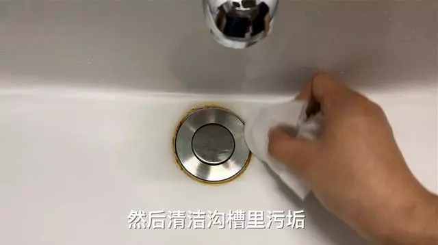 衣服吊牌直接扔掉?趕快收起來,放在家裡有大用處,省錢又實用 !