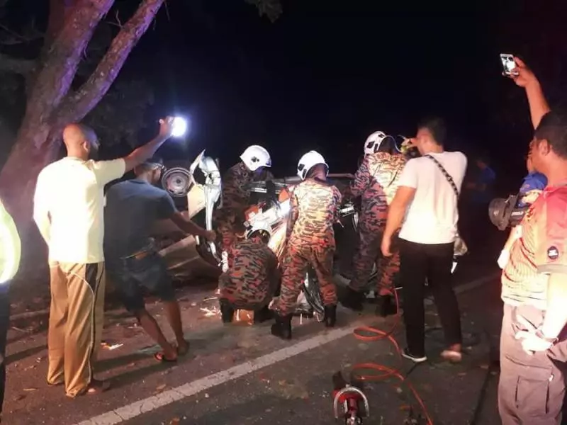 吃宵夜回宿舍車撞樹 2北大生斃命3傷 死者蔡文俊周五晚最後微信父母