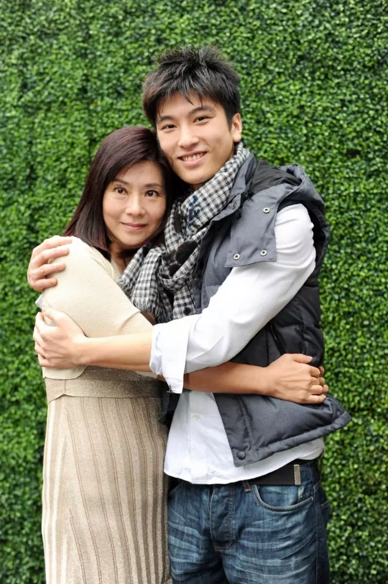 蔣黎麗豪門婚姻坎坷!丈夫一夕「欠近億元巨債」她嚇到破水生產,「連兒也勸離婚」今熬成獨立新女性 !