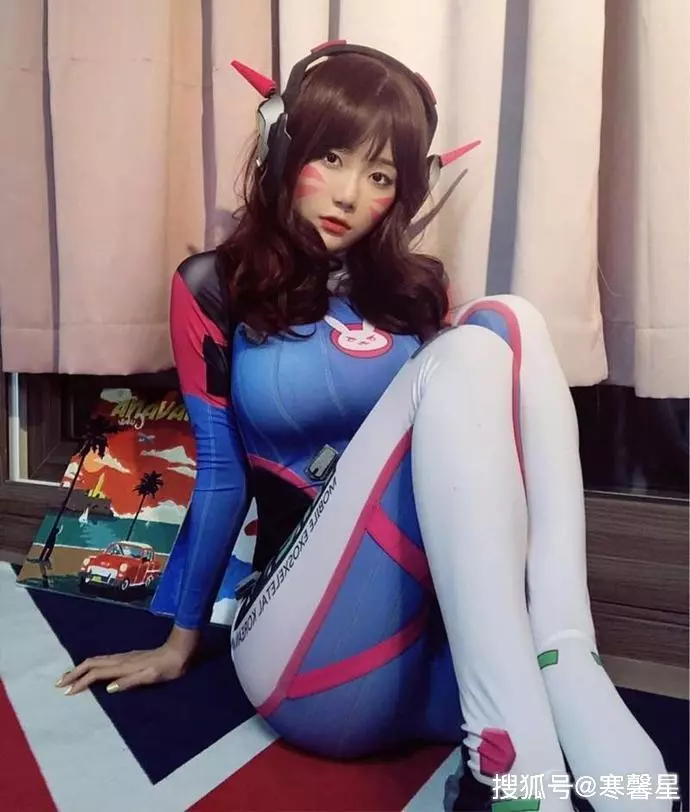 韓國美女主播COS《海賊王》娜美:身材火辣完美還原
