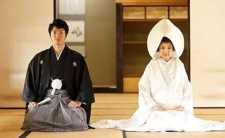 娶了日本老婆後,雖然家裡很乾凈,可我感受不到一點家庭的溫暖
