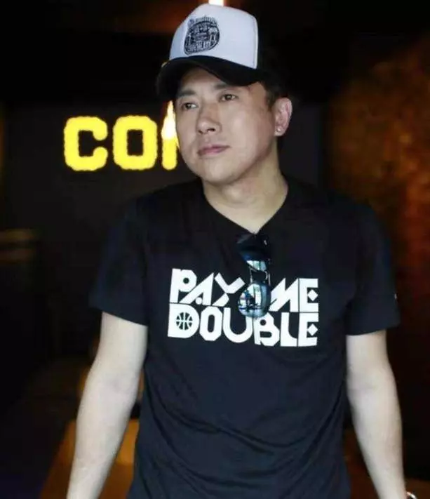 老婆患病症末期,48歲TVB資深藝人又突然遭TVB解僱!雙重打擊 !