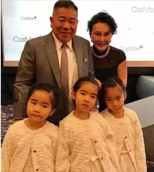 鍾麗緹三個女兒,黎姿三個女兒,邱淑貞三個女兒,差距一目了然 !