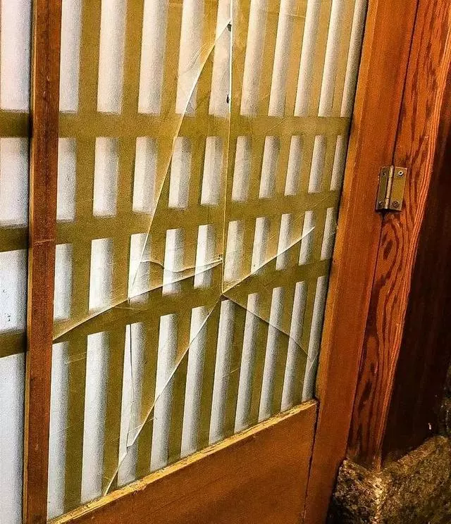 日本媽媽育兒崩潰的瞬間,放小孩自己玩房間秒變案件現場