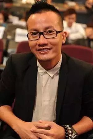 新加坡明星藝人們「開的車」,簡直就像名車博覽會!