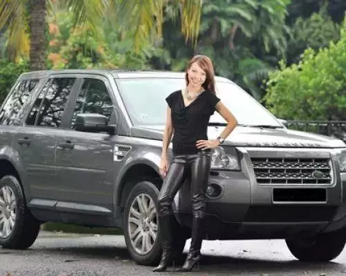 新加坡明星藝人們「開的車」,簡直就像名車博覽會!