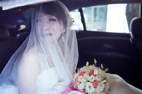 婚禮當天 「新娘要9萬下車費」 男子生氣扔下新娘:帶著你的親戚,現在就滾回去 !