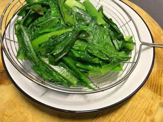 抵抗力差,不妨多吃深色蔬菜:紅色、紫色、深綠色幾種都不要錯過 !