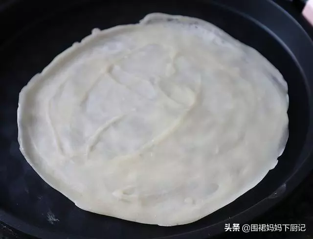 韭菜盒子新做法,不和面、不擀皮,出鍋後外焦里嫩、餡料十足