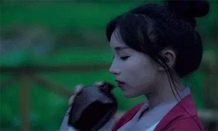 90後女網紅私生活曝光:這些照片,戳痛了成人世界最柔軟的地方