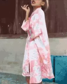 泰國13歲小弟弟靠做美妝網紅,已經在給爹媽買房了