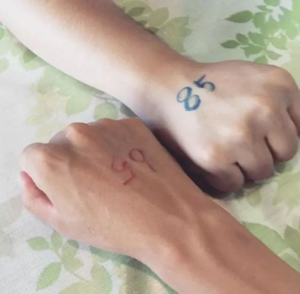 27歲新婚妻子病逝,他依然把日子過成詩,背後的真相讓人淚目…