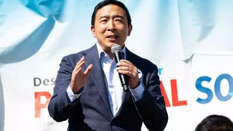 「文案鬼才」楊安澤,會是首位華裔美國總統嗎?