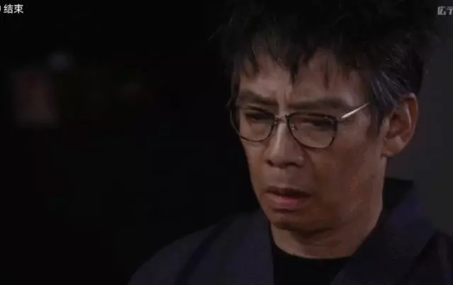 年度爆火日劇里的天才少女,長著一張讓9億人淪陷的初戀臉,笑起來治癒大家…