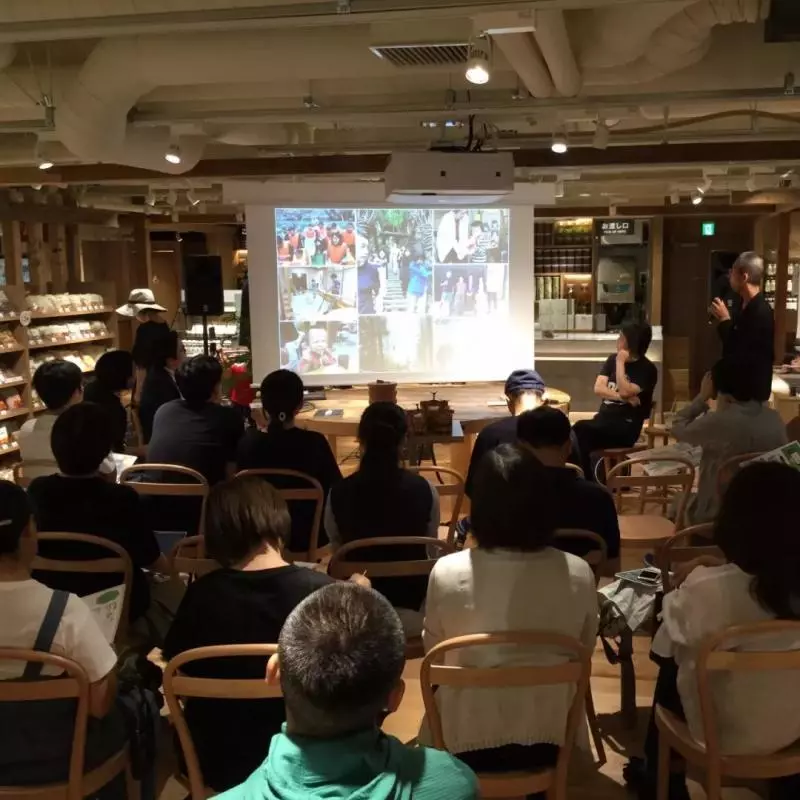 MUJI在大學開小賣部和食堂,能上自習、喝咖啡、逛市集