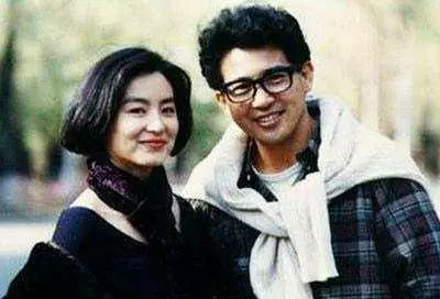 65歲的林青霞「與30歲女兒同台」,網友一看瞬間懂了,美與年齡無關!