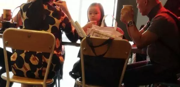 劉德華女兒近照曝光,難怪一直不願意公開女兒的長相,網友:劉天王的基因果然不是假的~