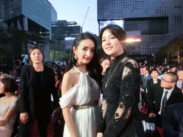 結婚近一年,林依晨素顏開心宣布:「家裡多了『新成員』啦!」