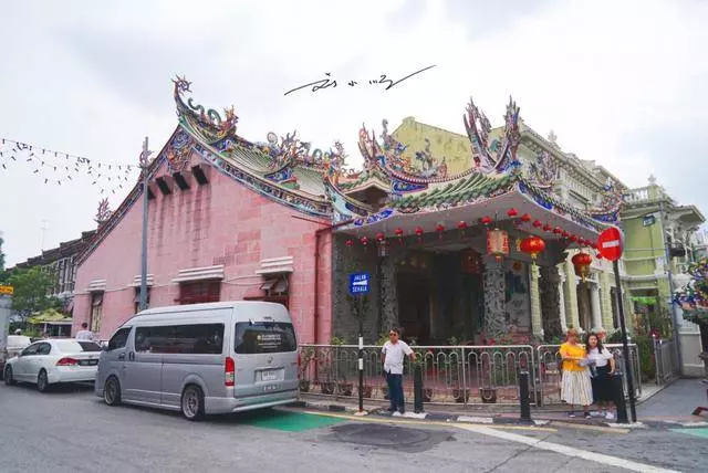 中國人到馬來西亞的城市旅遊,形容「比中國還中國」!