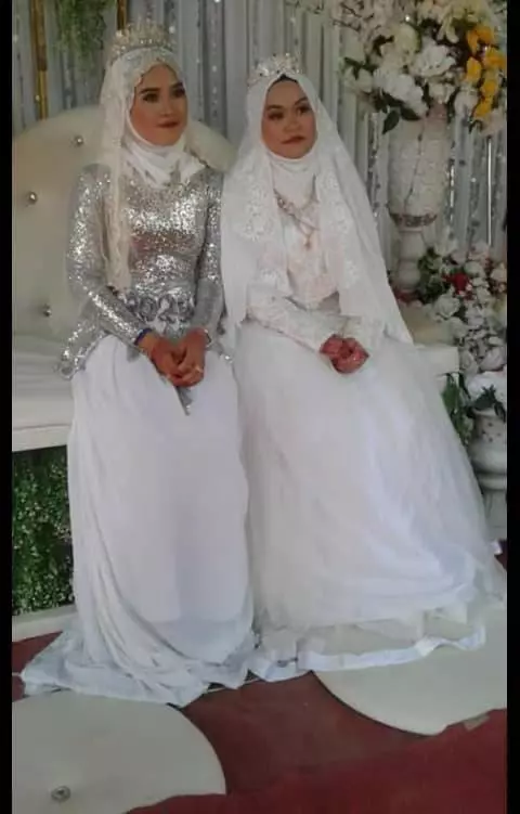 女友們同時都催婚!大馬男子「一次過」娶2位妻子!網友:臉臭到好像在離婚!