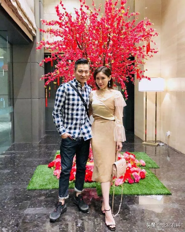 劉德華和朱麗倩表妹同框出鏡,其父是馬來西亞百億富豪,可以說一胖毀所有!