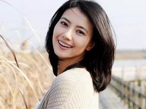超准心理測試:4件婚紗選出1個,測出你最真實的個性特點