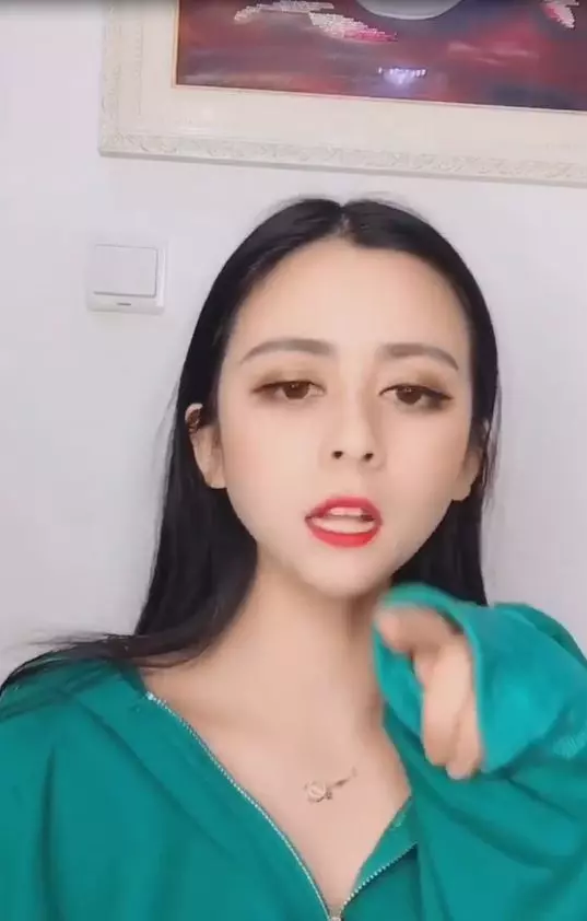現出原形!網紅們「美肌下的真面目」曝光 美顏一關「仙氣V臉網美→白鼻心阿姨」粉絲看傻