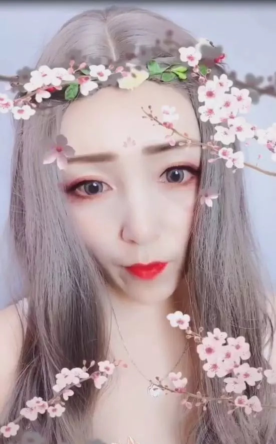 現出原形!網紅們「美肌下的真面目」曝光 美顏一關「仙氣V臉網美→白鼻心阿姨」粉絲看傻